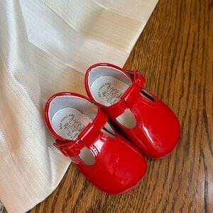 Red Patent Leon Baby T Strap Shoes EU 17 US 2 🇬🇧